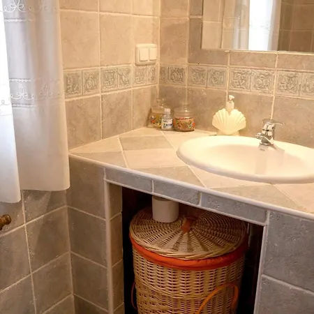 House With 3 Bedrooms In Sotoserrano, With Wonderful Mountain View, Enclosed ... Appartement *